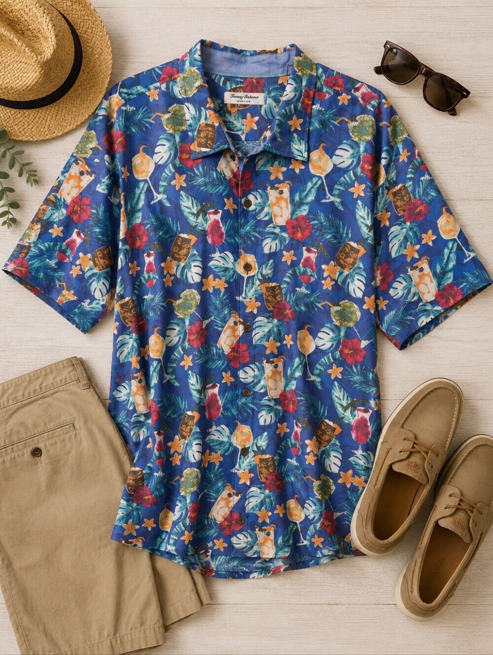 Tommy Bahama Blue Tropical Wooden Button S Sleeve Camp Shirt. Mens 4XL